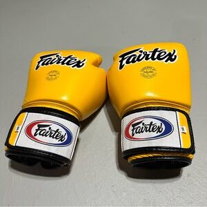Fairtex Boxing / Muay Thai Gloves - 14oz - Yellow/Black